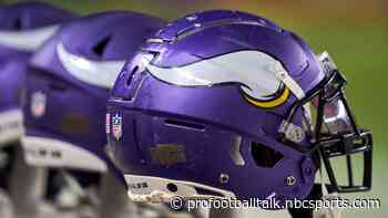 Vikings sign Garett Maag