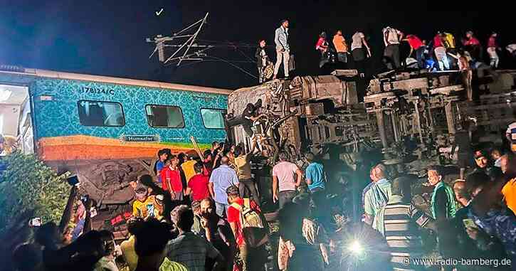 Schweres Zugunglück mit vielen Verletzten in Indien