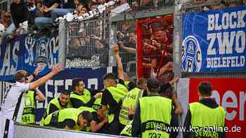 Armina-Anhänger sorgen für Spielunterbrechung: Zweitliga-Relegation vor Abbruch