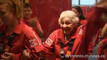 98-year-old makes history as oldest person to walk across CN Tower