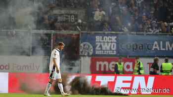 Pyrotechnik und Fan-Ärger: Relegations-Hinspiel unterbrochen