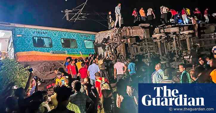 India train crash: at least 280 killed and 900 injured in Odisha state