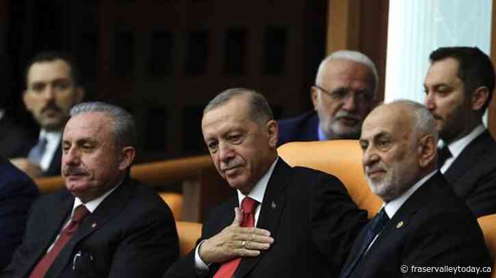 Turkey’s Erdogan takes oath of office, ushering in his third presidential term