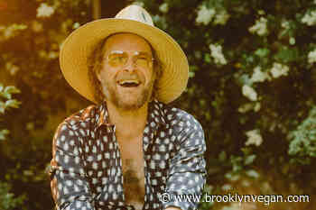 Hiss Golden Messenger announce new LP & tour, share "Nu-Grape"