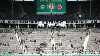 Fanmarsch zieht durch Frankfurt - Verkehrsbehinderungen auf Kennedyallee