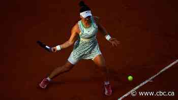 Bianca Andreescu bounced out of French Open in 3rd round by Lesia Tsurenko