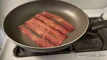 This Plant-Based Bacon Tastes Eerily Like Real Bacon     - CNET