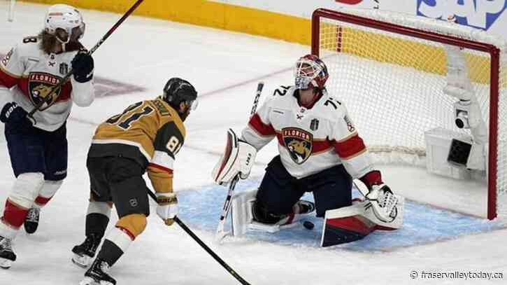 Golden Knights rally in third to tip Panthers in Stanley Cup final opener