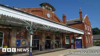 Blue plaque to honour World War Two railway hero