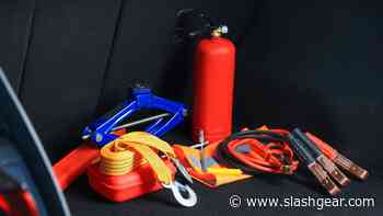 5 Emergency Tools You Should Always Keep In Your Car