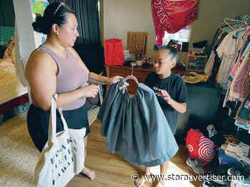 2020 census data details Hawaii households