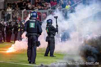 Nach Böllerwürfen: Polizei in Wiesbaden prüft Videos