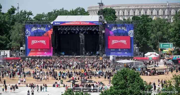 Tätowierer bei Rock im Park: Logos und ausgefallene Motive