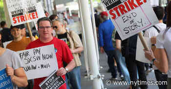 Hollywood Directors Reach Deal With Studios as Writers’ Strike Continues