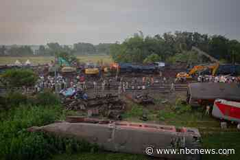 Signal error blamed for deadly India train crash