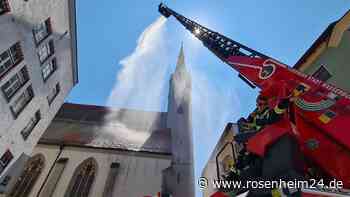 Löschen in schwindelerregender Höhe: Die Feuerwehr Wasserburg zeigt ihr Können