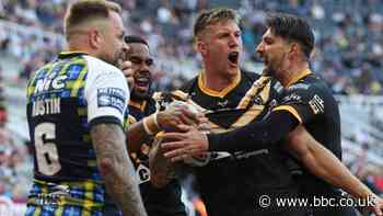 Super League: Leeds Rhinos 24-26 Castleford - Tigers end six-game losing run