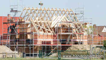 Baufinanzierung: Einbruch auch im April: Neugeschäft mit privaten Immobilienkrediten sinkt um die Hälfte