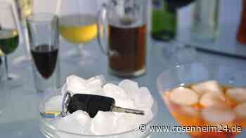 Viel zu tief ins Glas geschaut: 64-Jährige muss ihren Führerschein abgeben