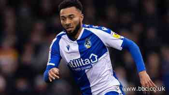 Grant Ward: Bristol Rovers midfielder signs new deal