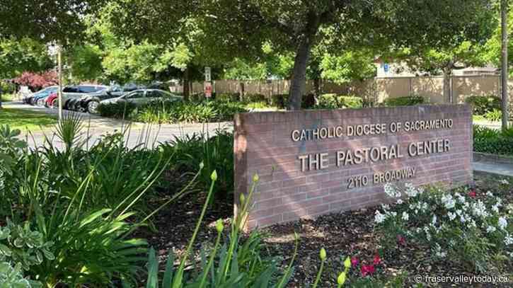 Second flight carrying migrants lands in Sacramento; California officials say Florida set up travel