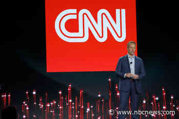 CNN CEO Chris Licht apologizes to staff during internal Monday morning call