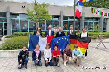 Seit 50 Jahren in zwei Sprachen zu Hause