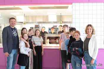 Hellere, größere und ruhigere Atmosphäre im neuen „Schmackofatz“