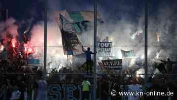 Krebskranker Junge in französischem Fußballstadion angegriffen