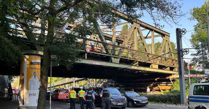 Großeinsatz in Frankfurt: ICE mit 450 Menschen evakuiert