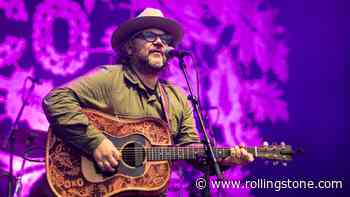 Wilco Bring ‘Cruel Country’ on the Road With U.S. Tour