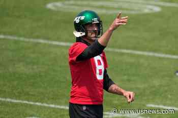 Jets' Aaron Rodgers Over Calf Issue and Practicing, Providing Some 'Wow' Moments