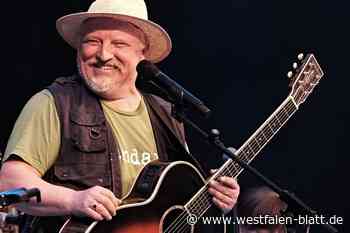 Sänger aus Leidenschaft: Tatort-Star Axel Prahl bei Gartenschau in Höxter