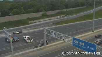 Fatal crash closes lanes on Hwy. 404 north of Toronto