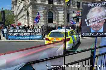 Downing Street locked down over suspect package reports