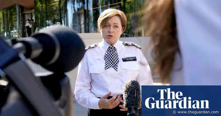 Met says it will make public key findings of coronation arrests review