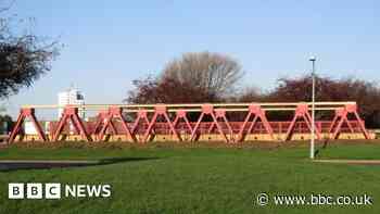 Hull: Girls approached by 'inappropriate' man on street