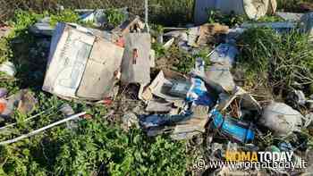 Rifiuti a Settecamini, i 5 Stelle chiedono di controllare l'operato di Ama