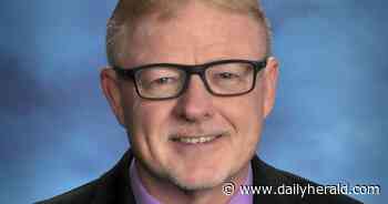 Longtime District 207 superintendent Wallace to retire in 2024