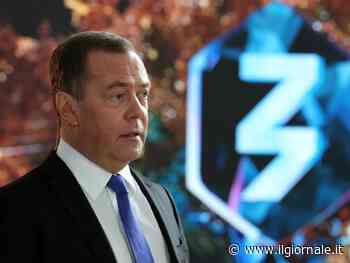 "Finirà appeso come come Mussolini": l''ultimo affondo di Medvedev contro Zelensky