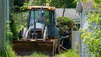 Work crews dig up what appear to be unexploded explosives in Thunder Bay