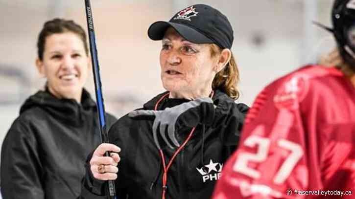 Toronto Six extend head coach Geraldine Heaney through 2023-24 PHF season