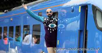 Lumo passengers treated to live entertainment on train from Newcastle to Edinburgh