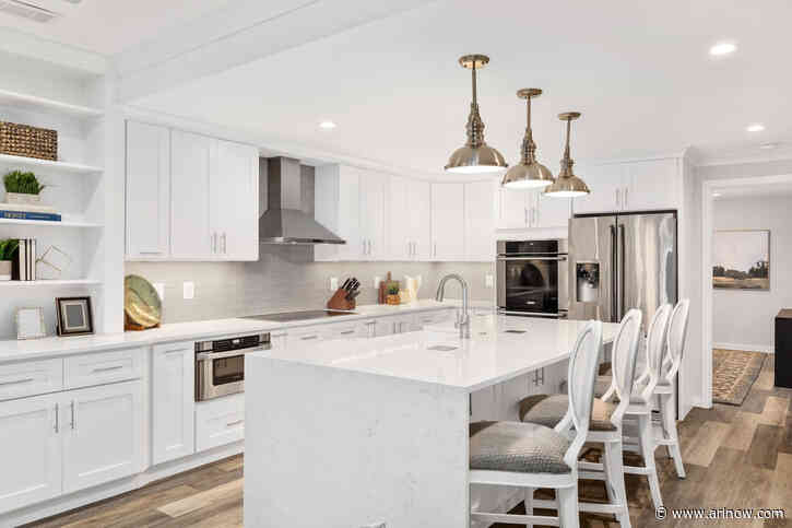 Listing of the Day: 1034 N. Randolph Street