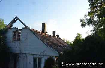 FW Stuttgart: Dachstuhlbrand in exponierter Lage in Stuttgart-Feuerbach