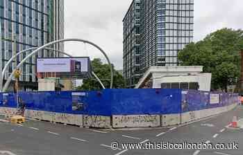 Old Street station closed after 'sewage leak' in ticket hall