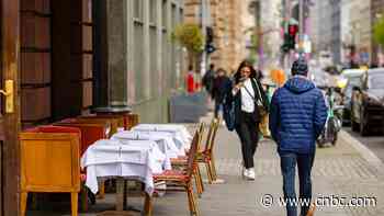 Euro zone enters recession after Germany, Ireland growth revision