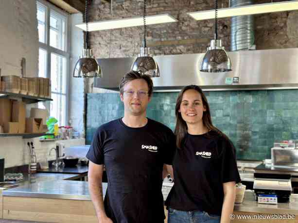 Charlotte en Siggy openen nieuwe pop-up bar met verse ‘American style’ hamburgers: “Die vind je in België niet zo vaak”