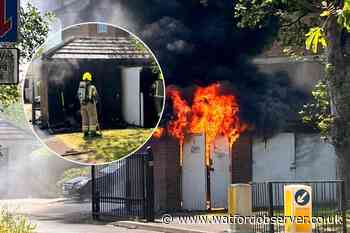 Firefighters tackle blaze in Farthing Close, Watford