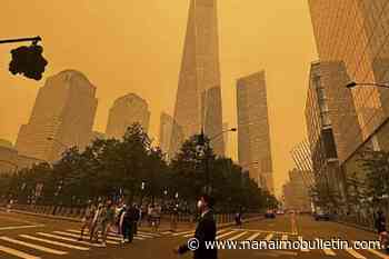 Millions breathing hazardous air as smoke from Canadian wildfires streams south over US